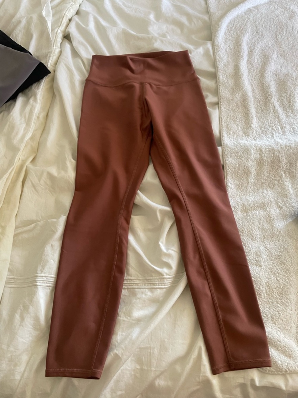 ALO Yoga High-Rise Rust Brown Leggings